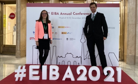 Best Paper Award pro Laure de Batz, Ph.D., MSc a plakát Ing. Mgr. Petra Procházky, Ph.D.: 47th European International Business Academy (EIBA) Annual Conference